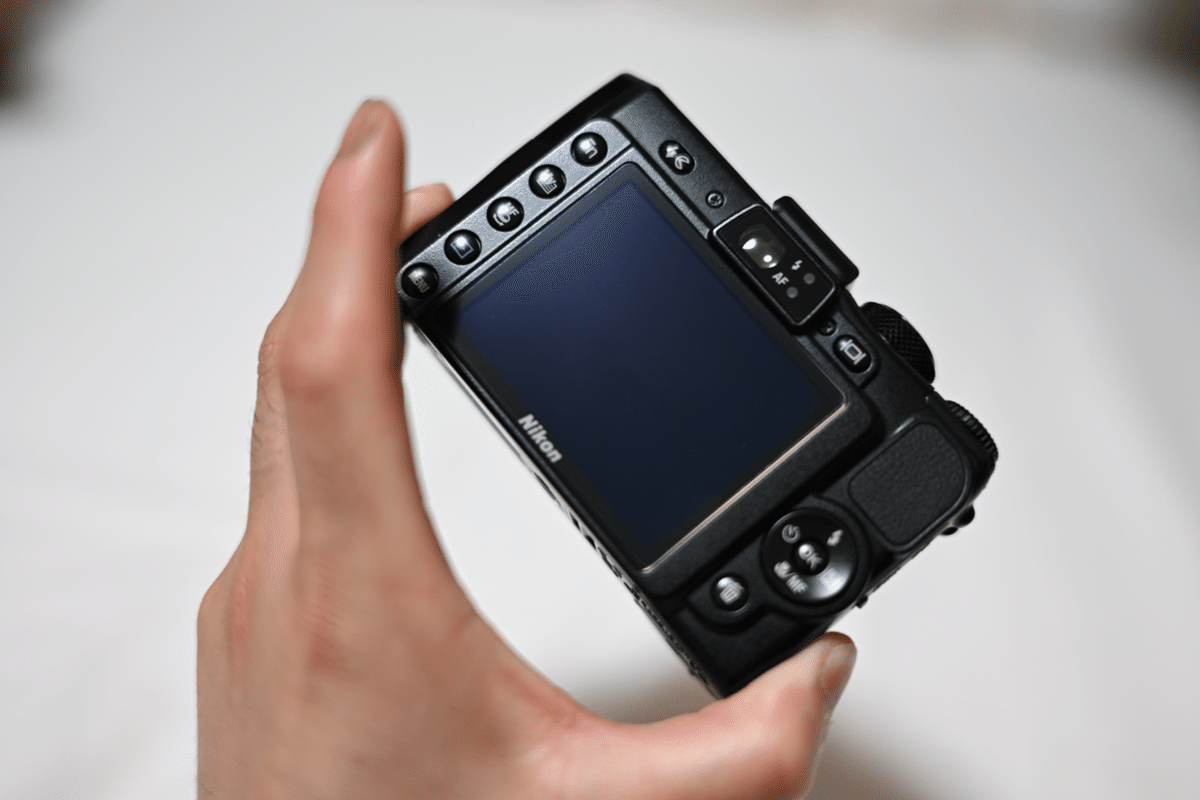 Nikon オールドコンデジ Nikonのオールドコンデジを買いました。｜toibo
