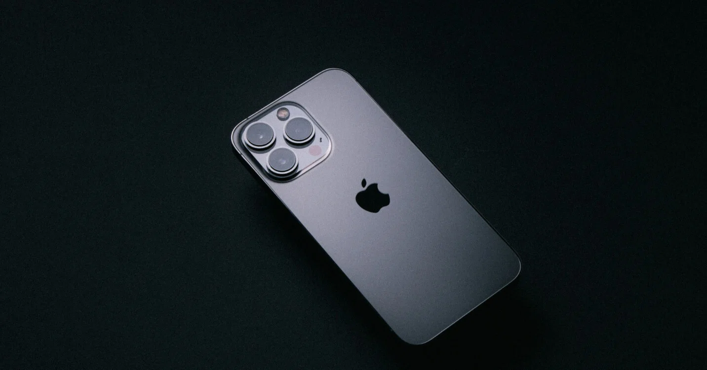 iPhone 15 Pro Maxを2年使ってわかった、子育てパパのリアルレビュー 