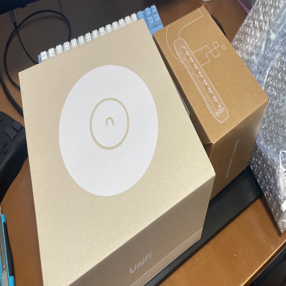 Ubiquiti のネットワーク機器を既存ルーターにノータッチで導入する