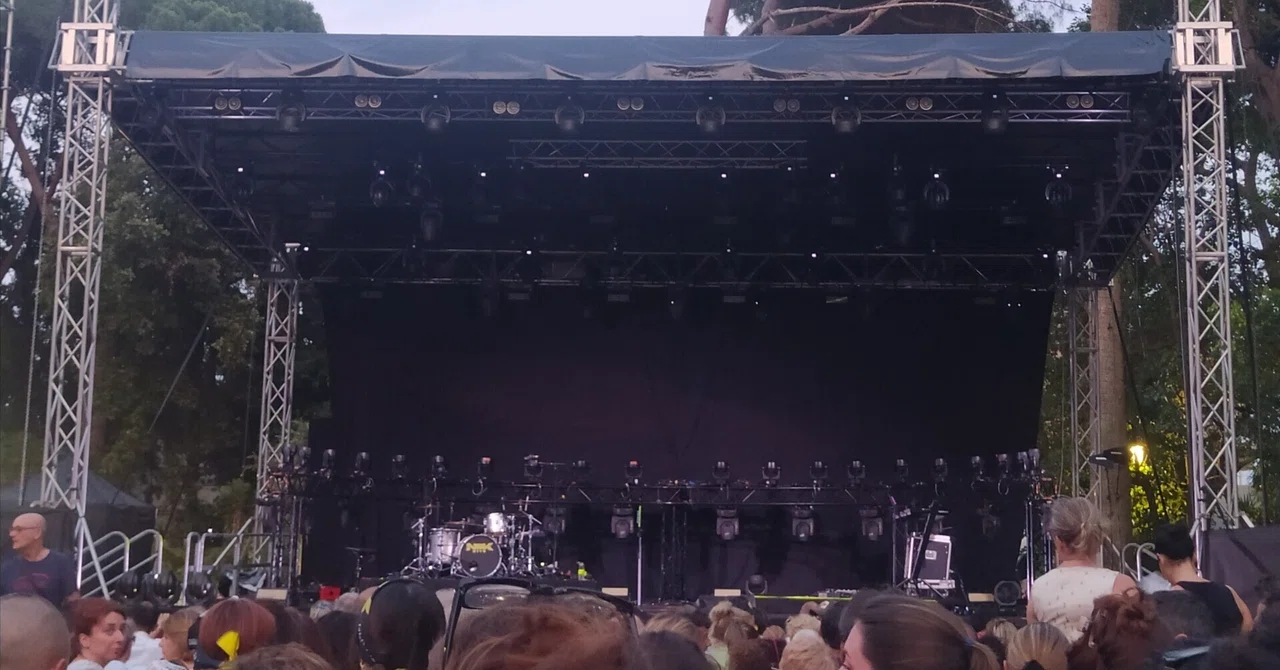 The thrill of a live concert is truly the best!｜Jacqueline