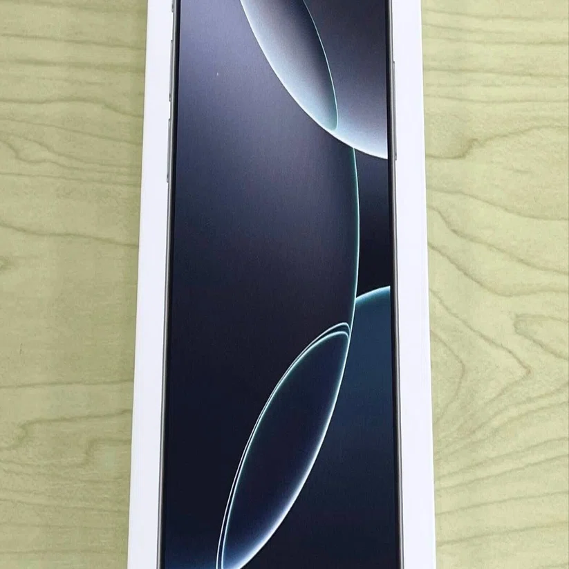 極美品 iPhone16pro 256GB ホワイトチタニウム SIMフリー Amazon 