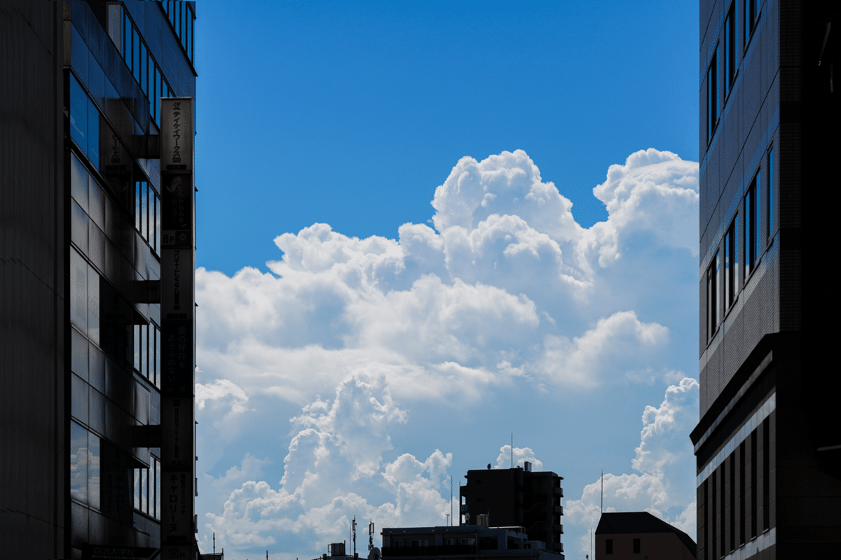 魅せる構図の羅針盤 vol.02 | 夏雲の撮り方｜KashiKoro