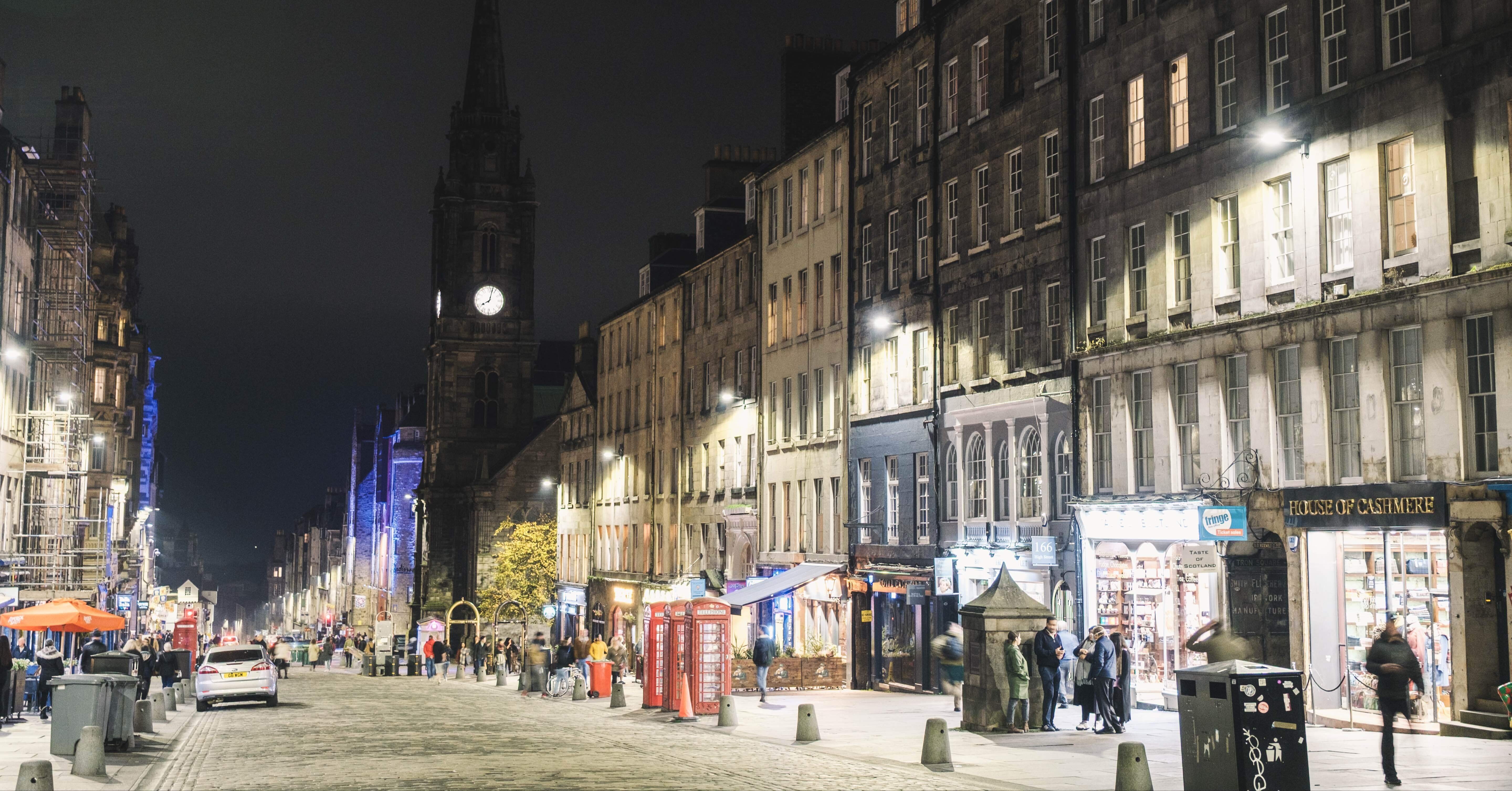 人生初の海外旅行で見た世界】#22🇬🇧🏴󠁧󠁢󠁳󠁣󠁴󠁿 古都の夜を歩く