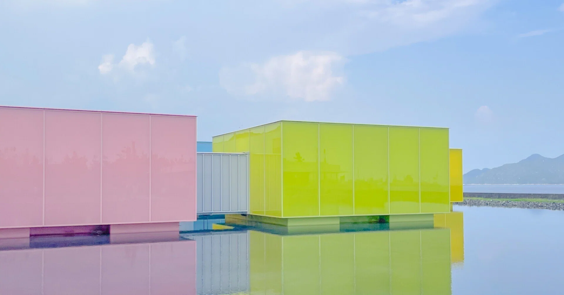 下瀬美術館に再訪。建築と展示の“異空間トリップ”｜Nishikawa Akiko
