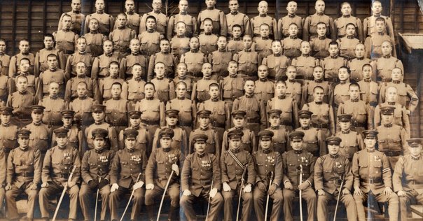 江寧部隊史　支那派遣軍特務教育隊（左はカバー） Amazon.co.jp: 艦爆隊長江草隆繋: ある第一線指揮官の生涯 (光人