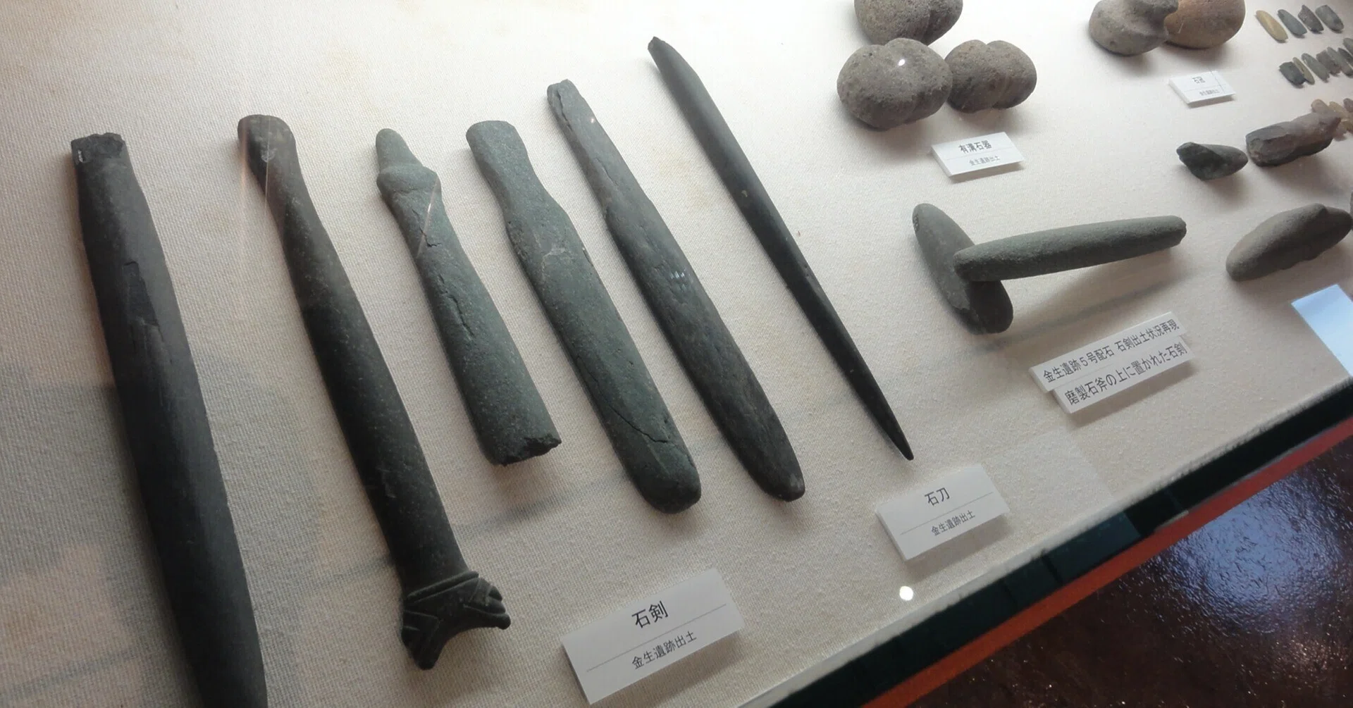 北杜市考古資料館】3館企画展示「JOMON IS ROCK」を見に行く｜あずさ