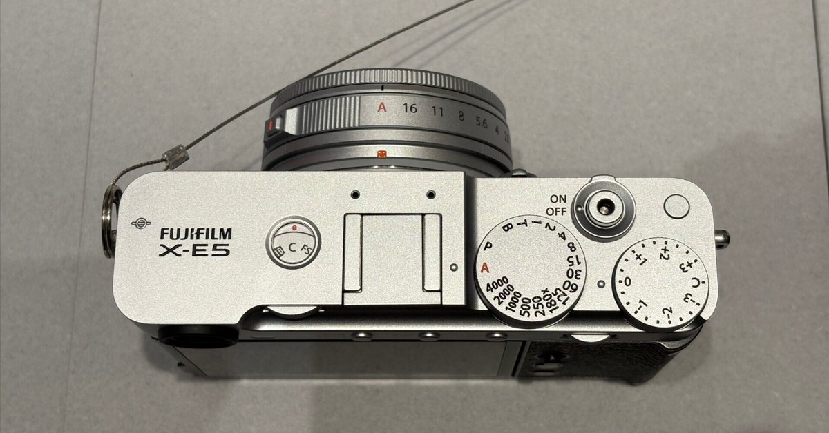 FUJIFILM X-E5 （シルバー）新品未使用・未開封・即日発送 ミラーレス一眼カメラ「FUJIFILM X-E5」（シルバー）（日本語