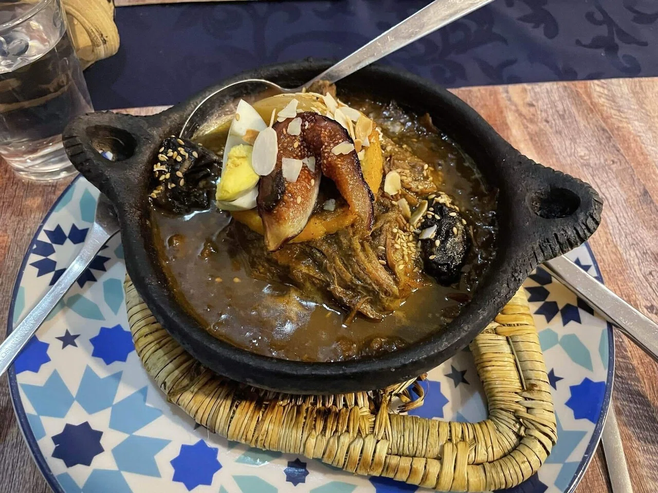 モロッコのタジン鍋を食べた｜ザワケン
