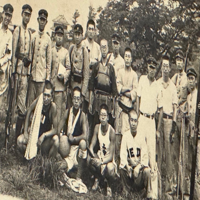 戦前の上田中等学校（現・長野県立上田高校）の1936（昭和11）年の卒業