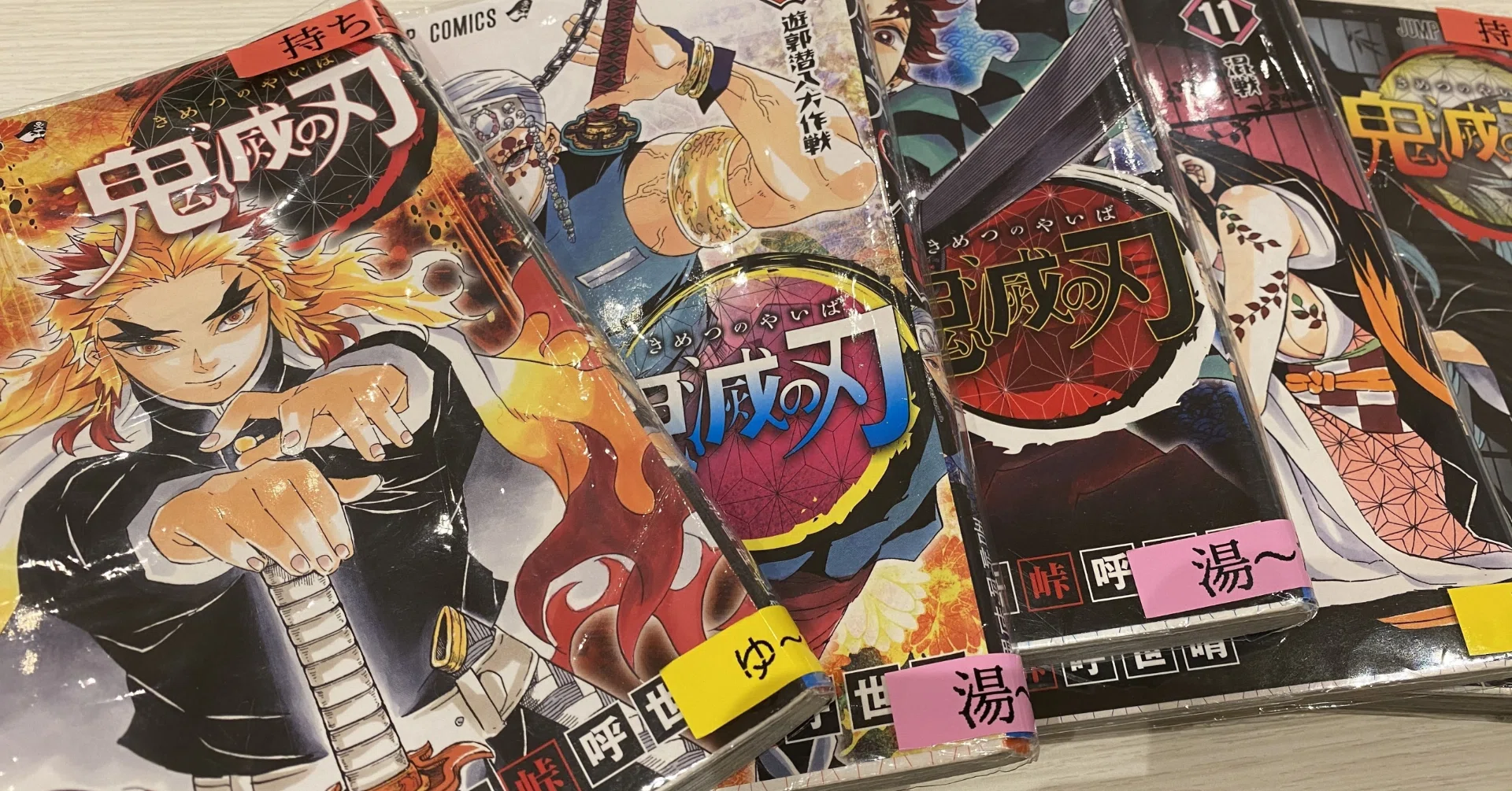 コミック人気作 進撃の巨人 鬼滅の刃 怪獣8号 スパイファミリー 他 漫画 進撃の巨人(8) (講談社コミックス) | 諫山 創 |本 | 通販 | Amazon