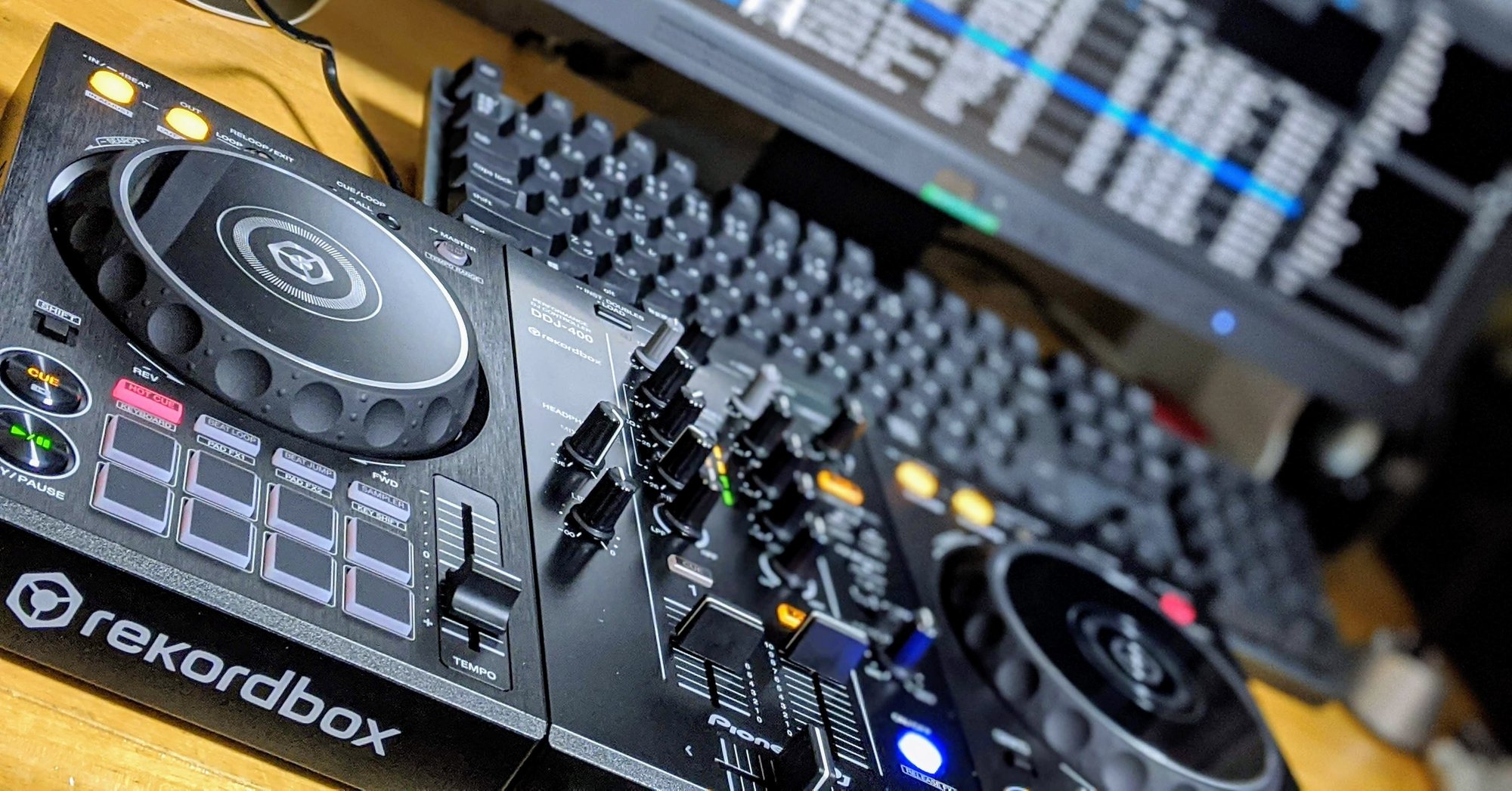 Ddj 400を買ってpcdj環境を作った R 9 Note Ddj 400を買ってpcdj環境を作った R 9 Note