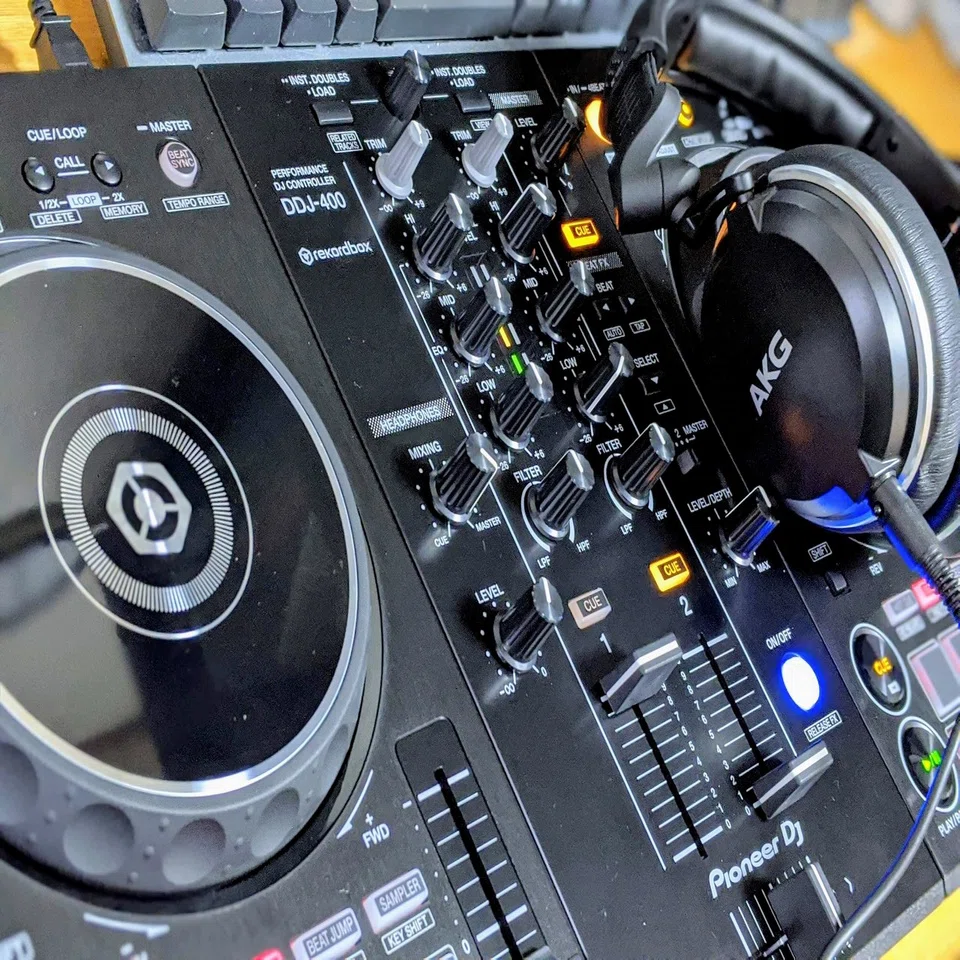 DDJ-400を買ってPCDJ環境を作った｜R-9