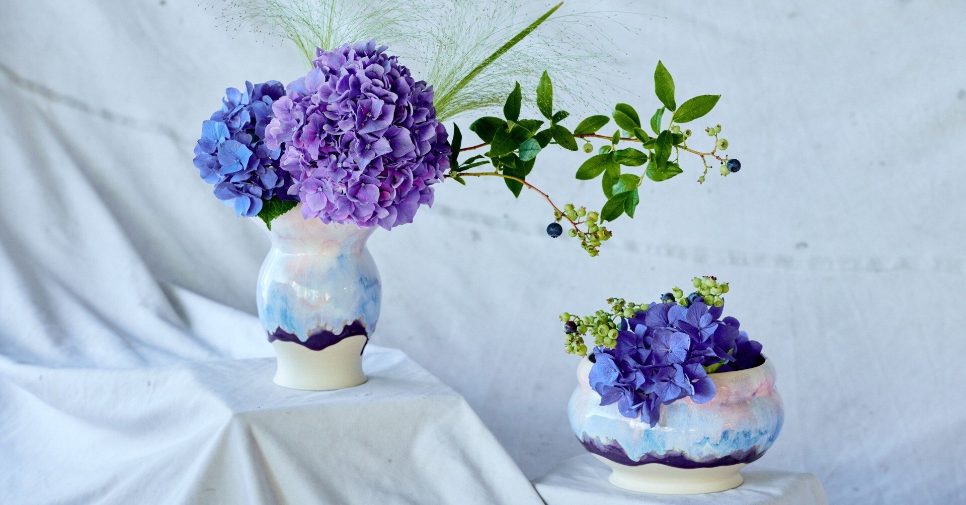 HIUCHI 10周年特集】花の個性を映す、釉薬の物語「夢のガーデン HIUCHI 10周年特集】花の個性を映す、釉薬の物語「夢のガーデン