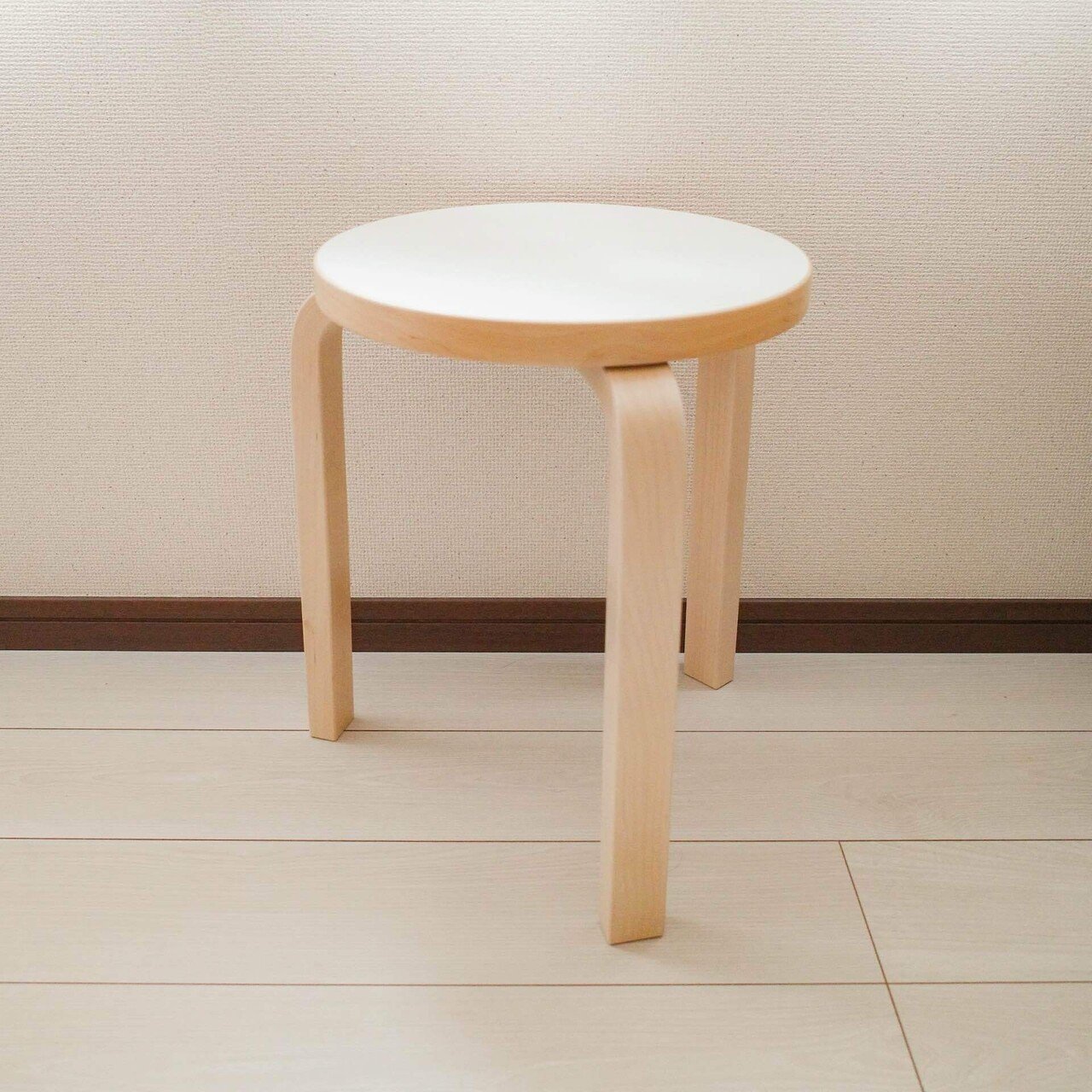 artek STOOL60】私がスツールに5万円を払う理由。｜むささび｜musasabi