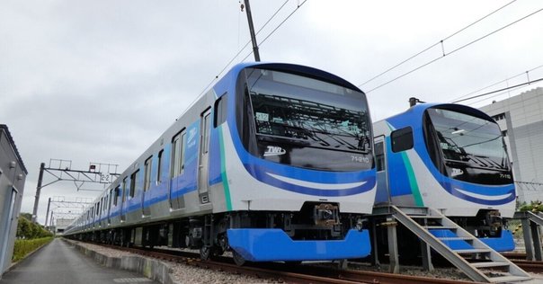 京急新1000形アルミ車 レビュー】プラレール 京急新1000形 アルミ車 - プラテツ