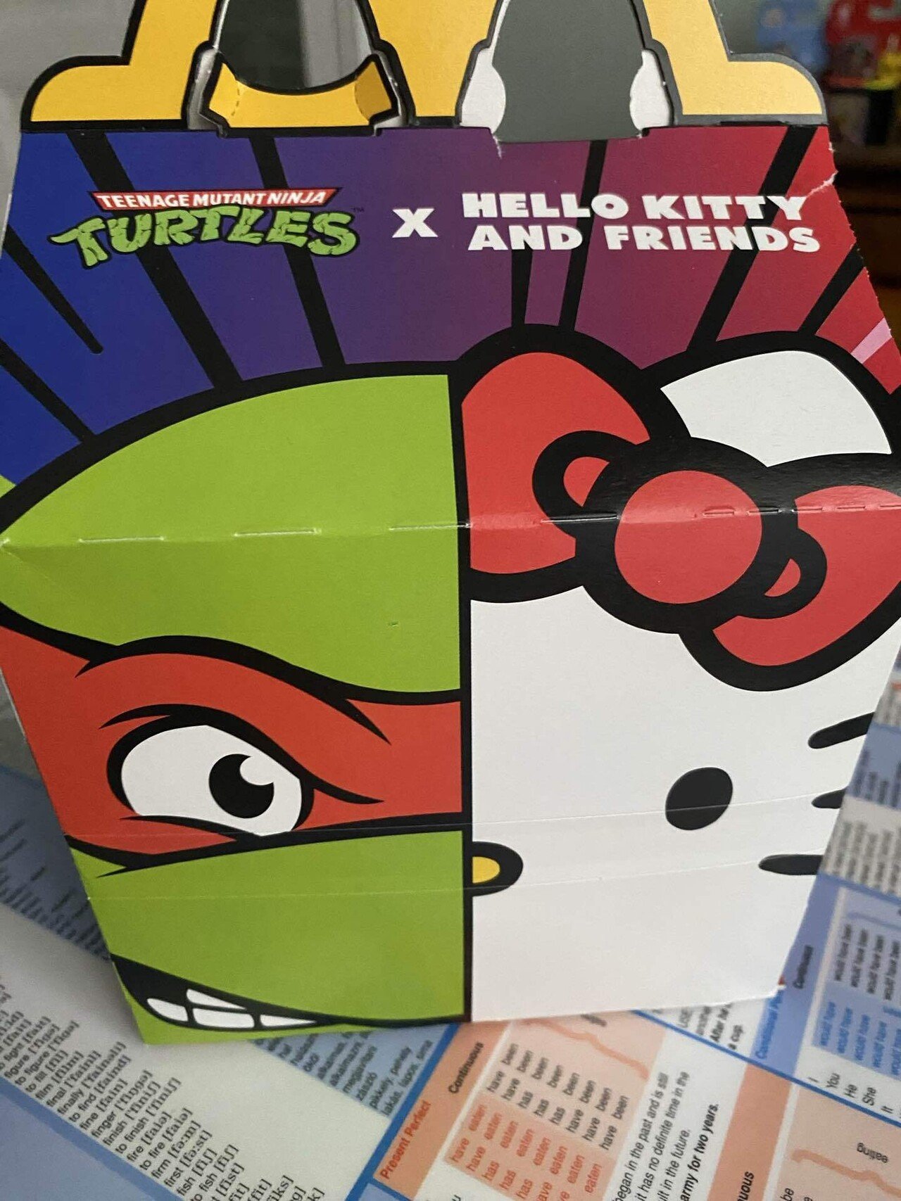 ハッピーセット)ミュータントタートルズ×サンリオ｜ゴールド