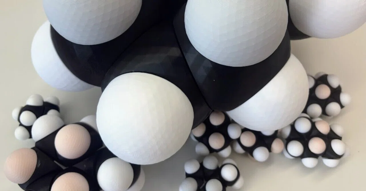 3Dプリント分子模型molfidgetでシクロヘキサンの環反転を実演するため