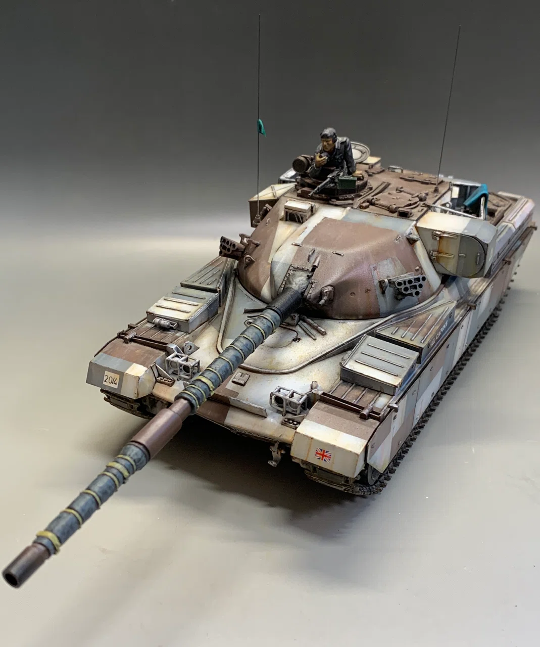 1/72 チーフテン Defender 3Dプリント 塗装完成品 タミヤ チーフテン 完成！｜杉さん