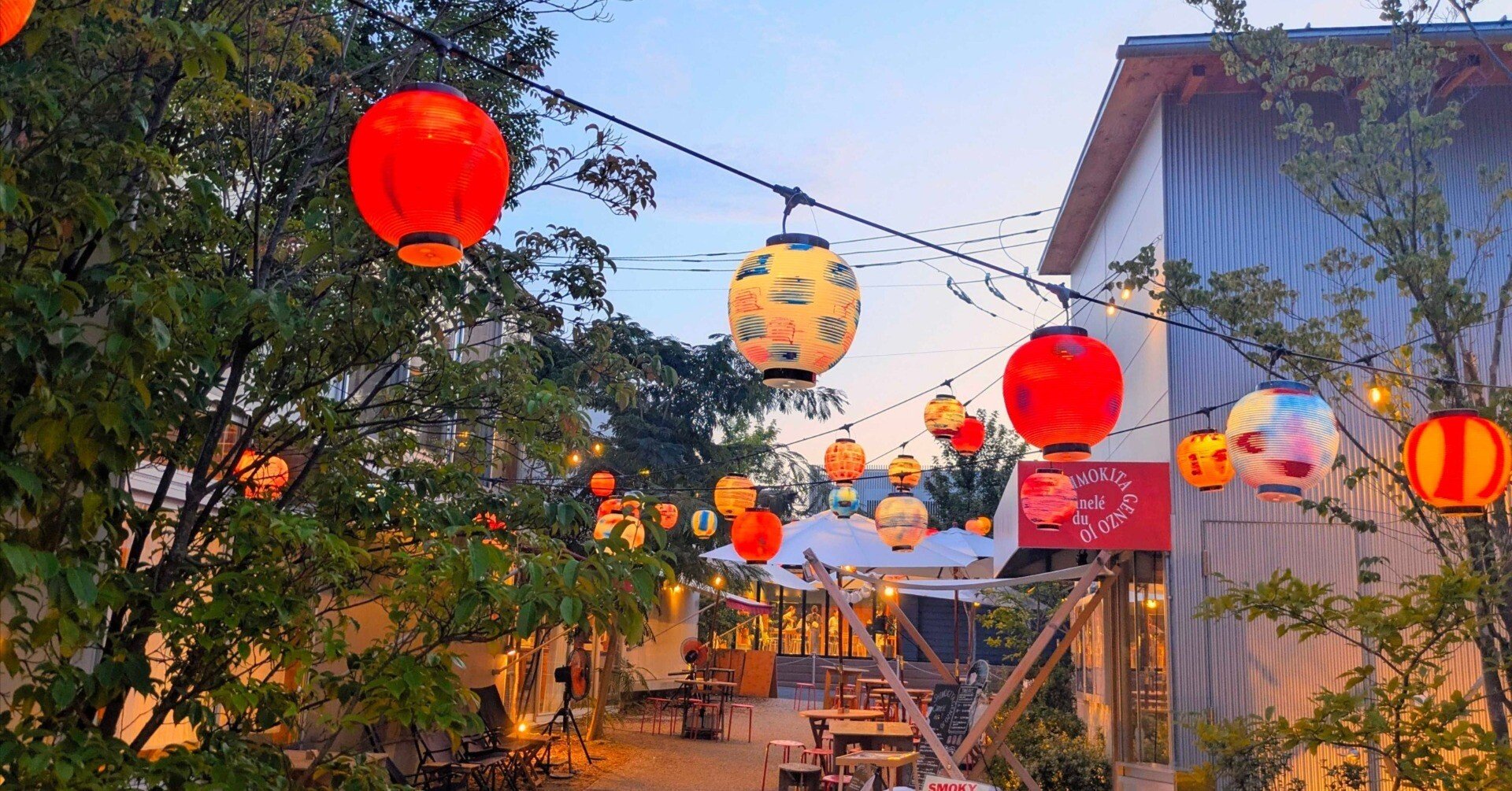 夏の夜は夕涼み！ 〜冷たいお酒とスイーツ・軽食、夏祭り仕様の広場へ