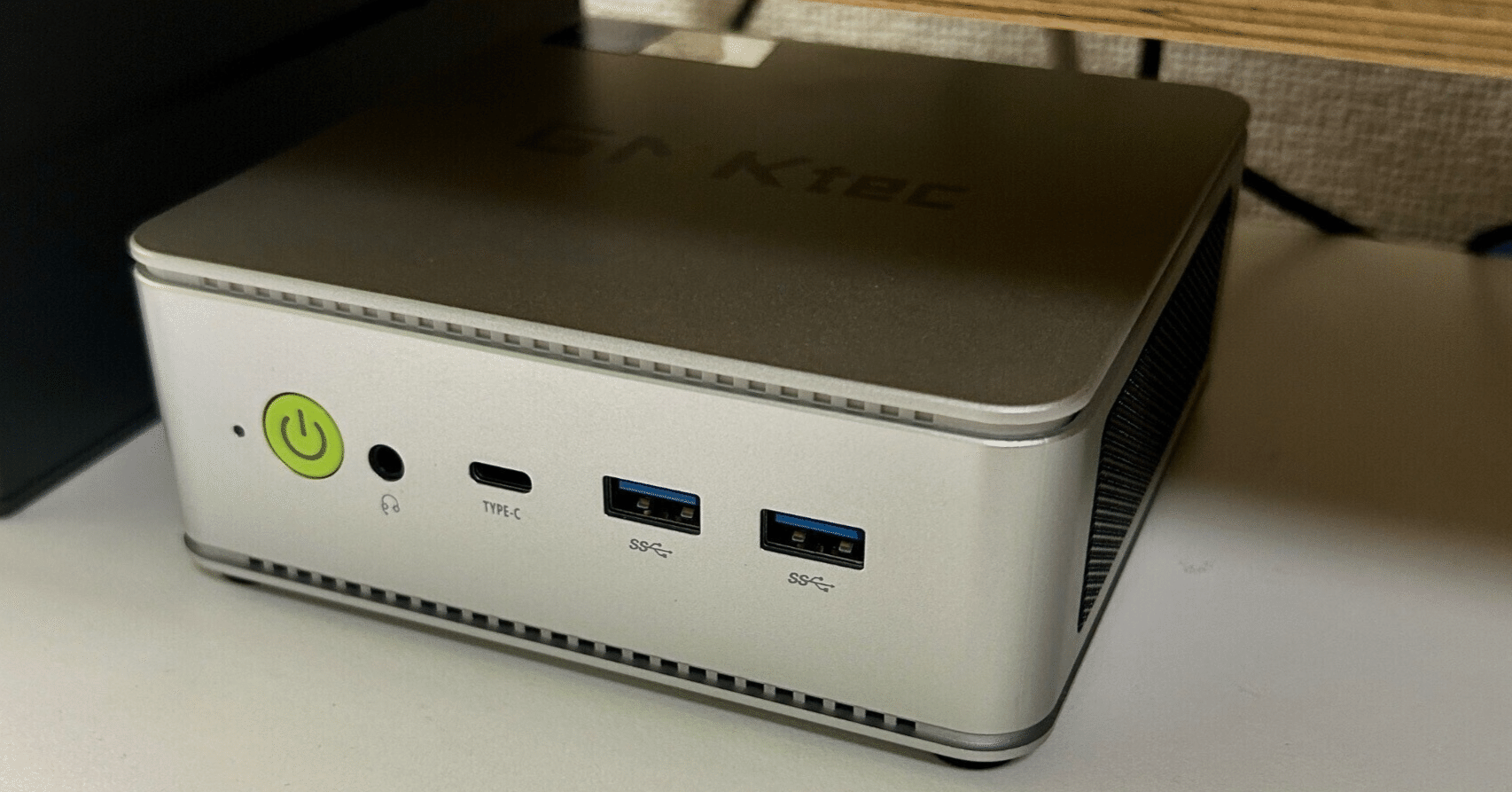 UM870 Slimレビュー｜Ryzen 7搭載ミニPCが変えるワークスタイル｜一流