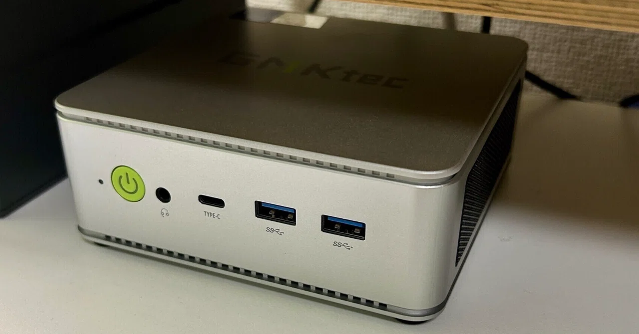 ど*け様 MINISFORUM UM870 Slim ミニpc 未開封 Ryzen 7 8745H搭載ミニPC「Minisforum UM870 Slim」のスペックを