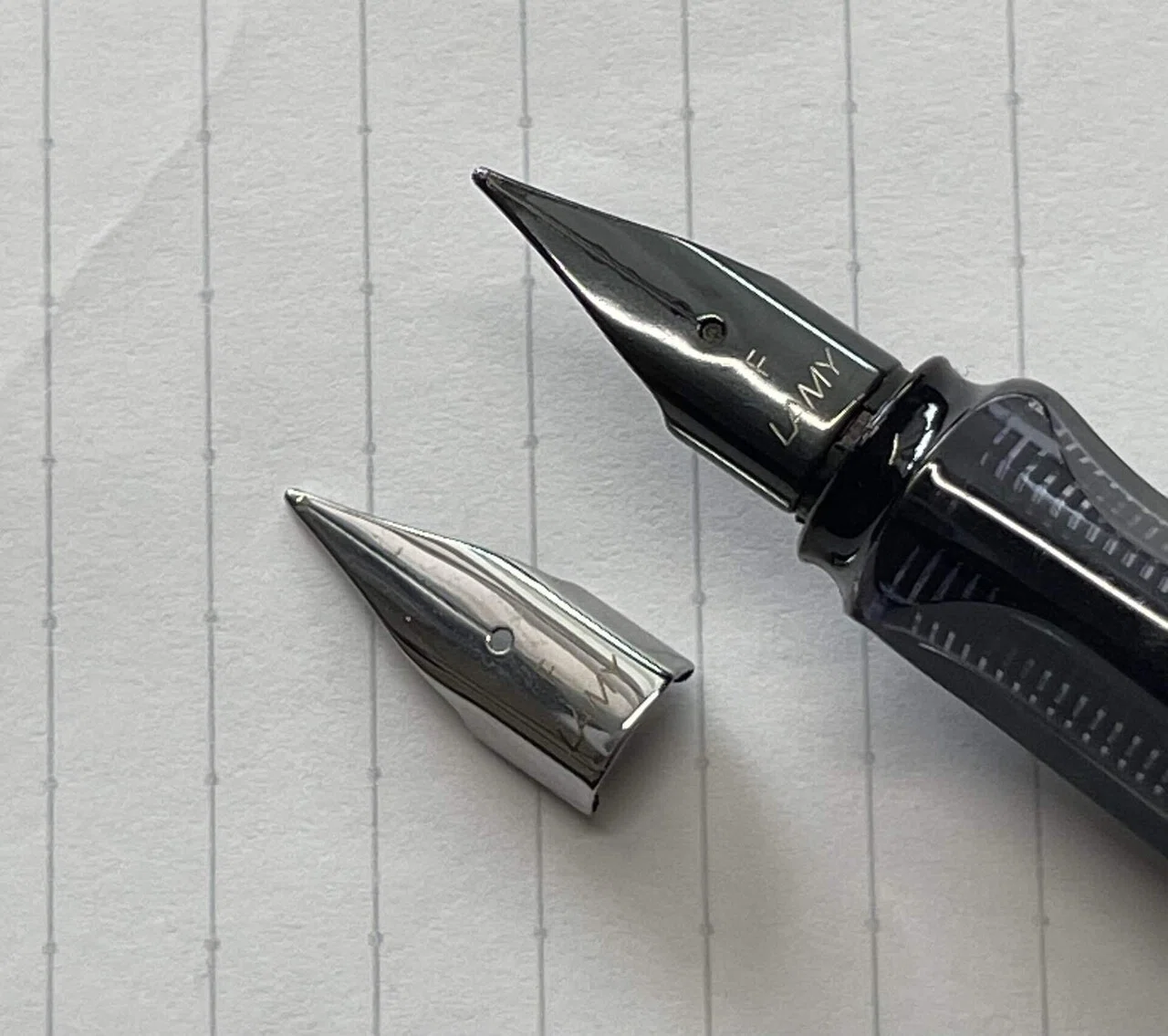 【希少品】LAMY アルスター 万年筆 2011年限定色 ラズベリー 洗浄済 11年愛用する「ラミーアルスター」の話｜SHOEI