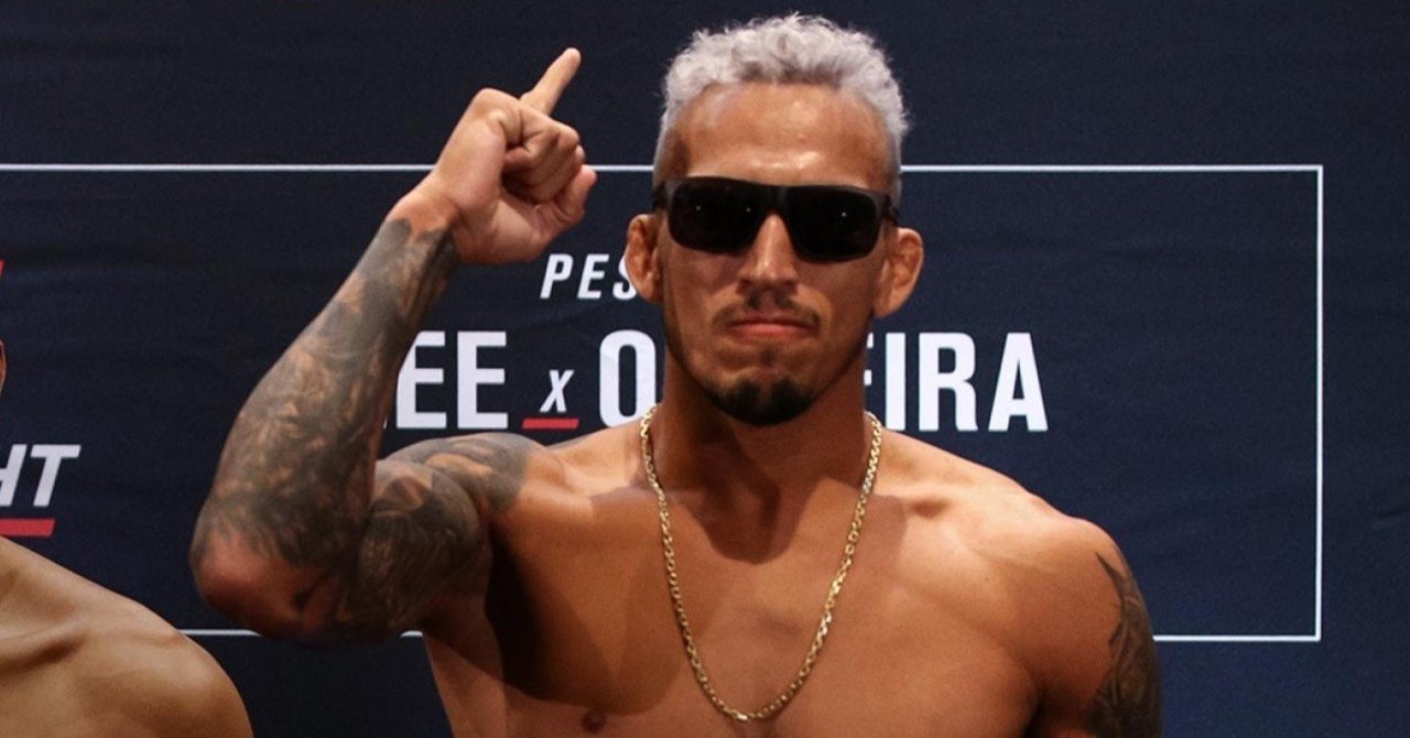 注目選手ufc 突如覚醒したufcシン 柔術マジシャン チャールズ オリヴェイラ Yasu Note