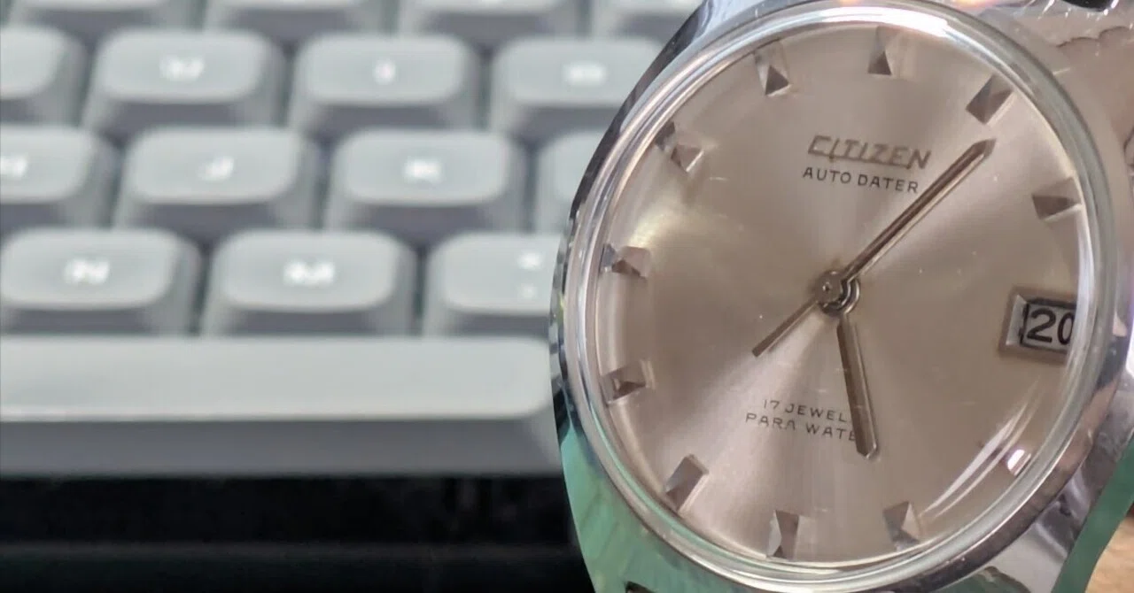 No.302 | Citizen | ADRS 1301-Y | シンプルなのに個性が強い時計｜と