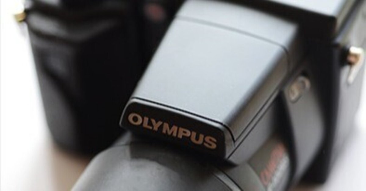 オールドデジカメ】OLYMPUS CAMEDIA E-100RS 画素数より連射優先