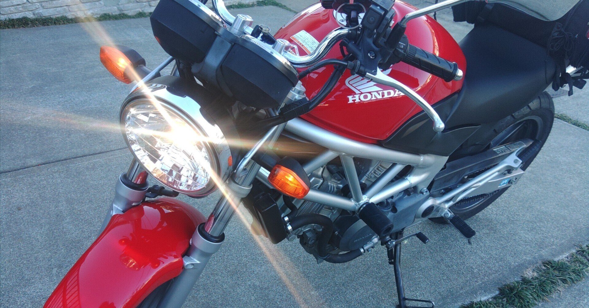 （購入者決定）年内で取消予定！VTR250 コンパクトなのに本格派！『VTR』【2025年版・平均買取価格】| モト