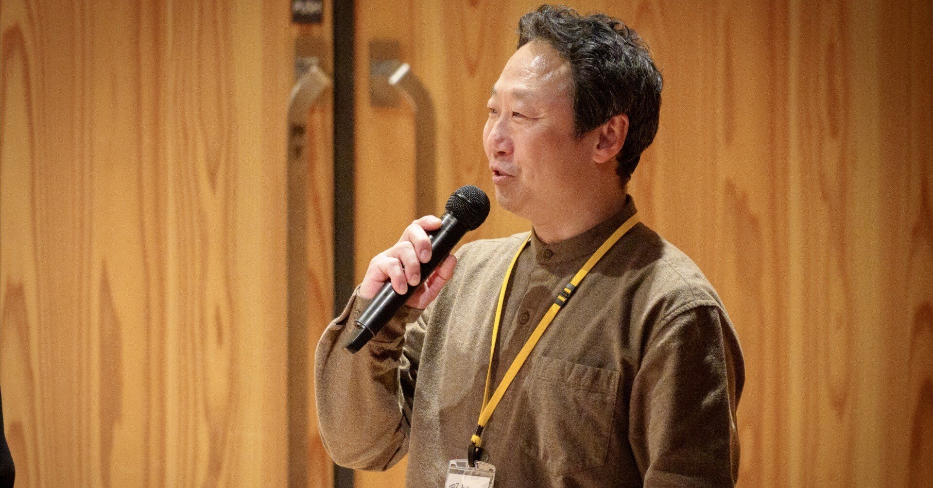 司会進行の野村たかしさん紹介（第3回荻原明門下生発表会）｜荻原明