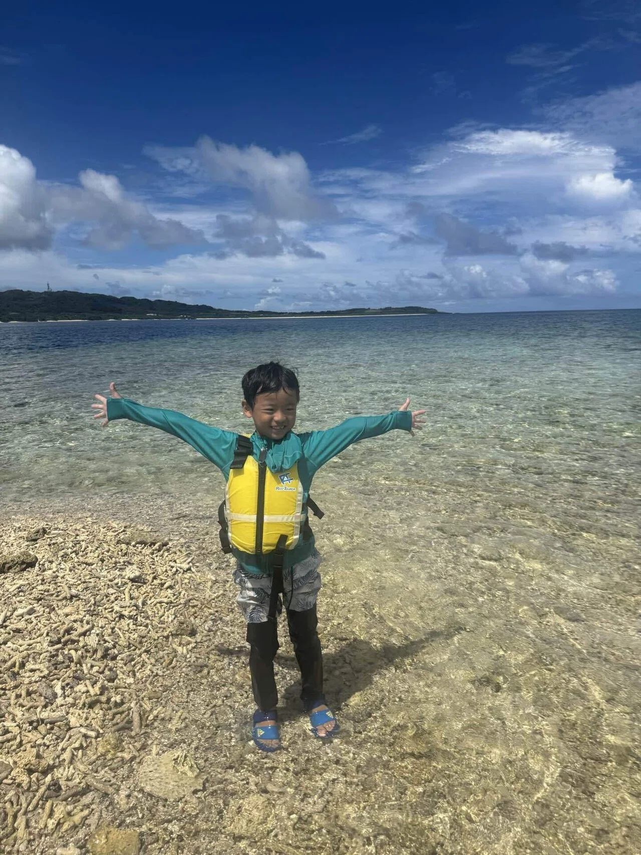 海辺の子供 星野リゾート 西表島ホテルで過ごす夏休み｜月ヶ浜の美しさと子連れ