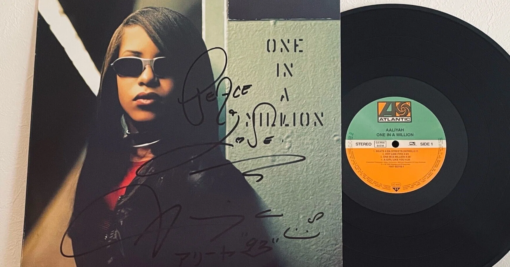 アリーヤの命日 Aaliyah (January 16, 1979 – August 25, 2001)｜五辺宏明