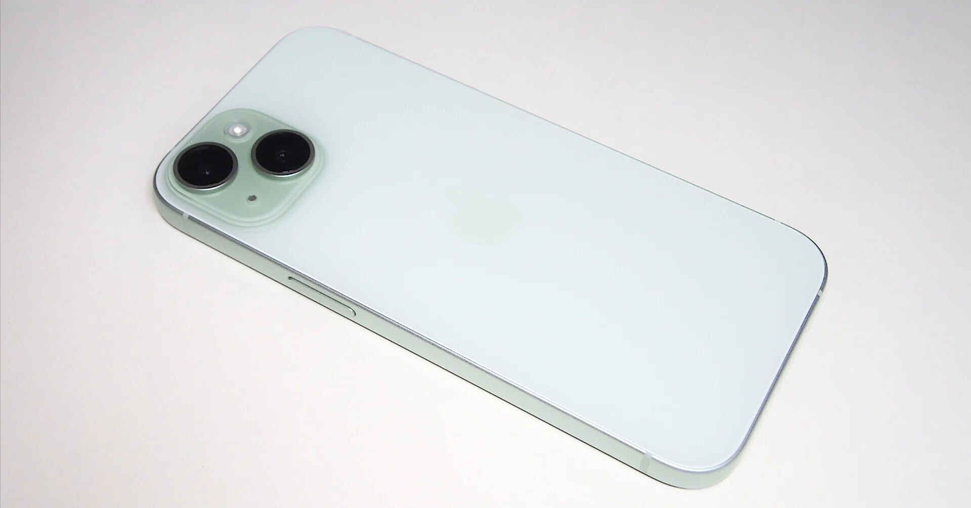 スマートフォン本体 iPhone 15 iPhone 15を2年使ったレビュー。2026年も現役！タイプC採用で安く