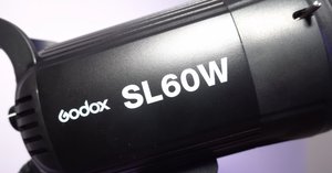 【静音化改造品】Godox SL-60W 動画撮影時に照明のファンがうるさいから、NoctuaでSL60Wを静音