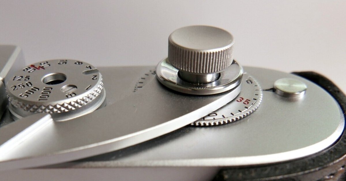 38．nanigashiのレリーズボタンをM型ライカに着ける＜カメラ