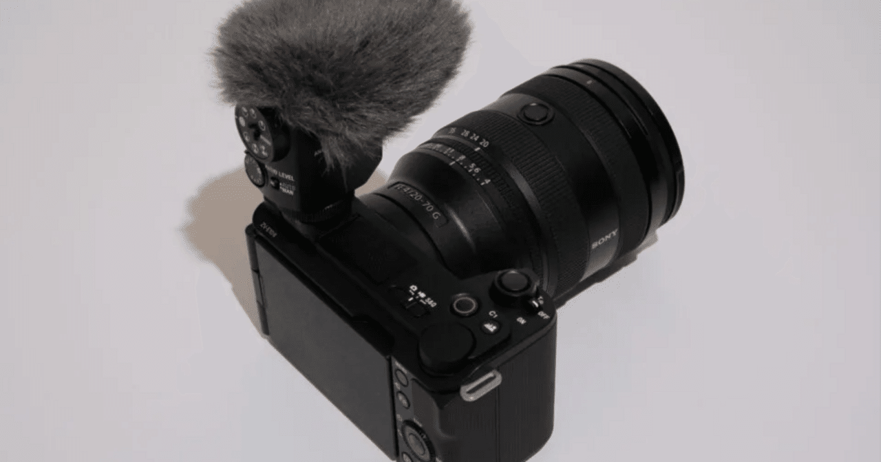 VLOGCAM ZV-E10 ミラーレス一眼&単焦点レンズE 35mm F1.8 VLOGCAM ZV-E10 特長 : レンズの数だけ広がる楽しみ | デジタル