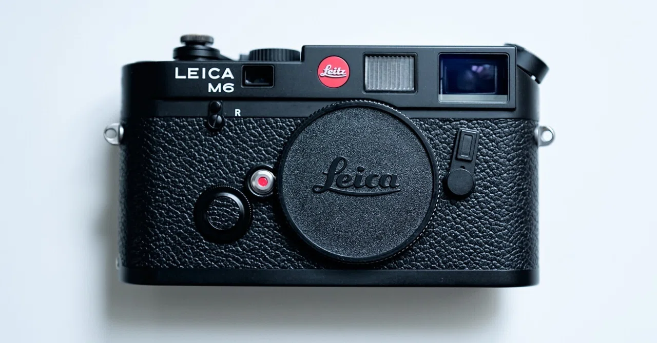 LEICA M6 TTL 0.85 ズミクロンM50/2フード内蔵・フィルター付 LeicaM6とズミクロン50mm。使い込むほどに育つ相棒｜YO