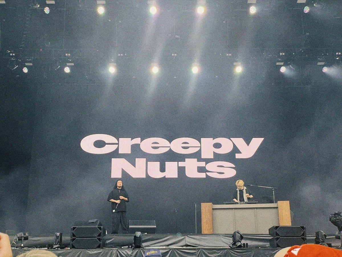 Creepy Nutsのステージの写真