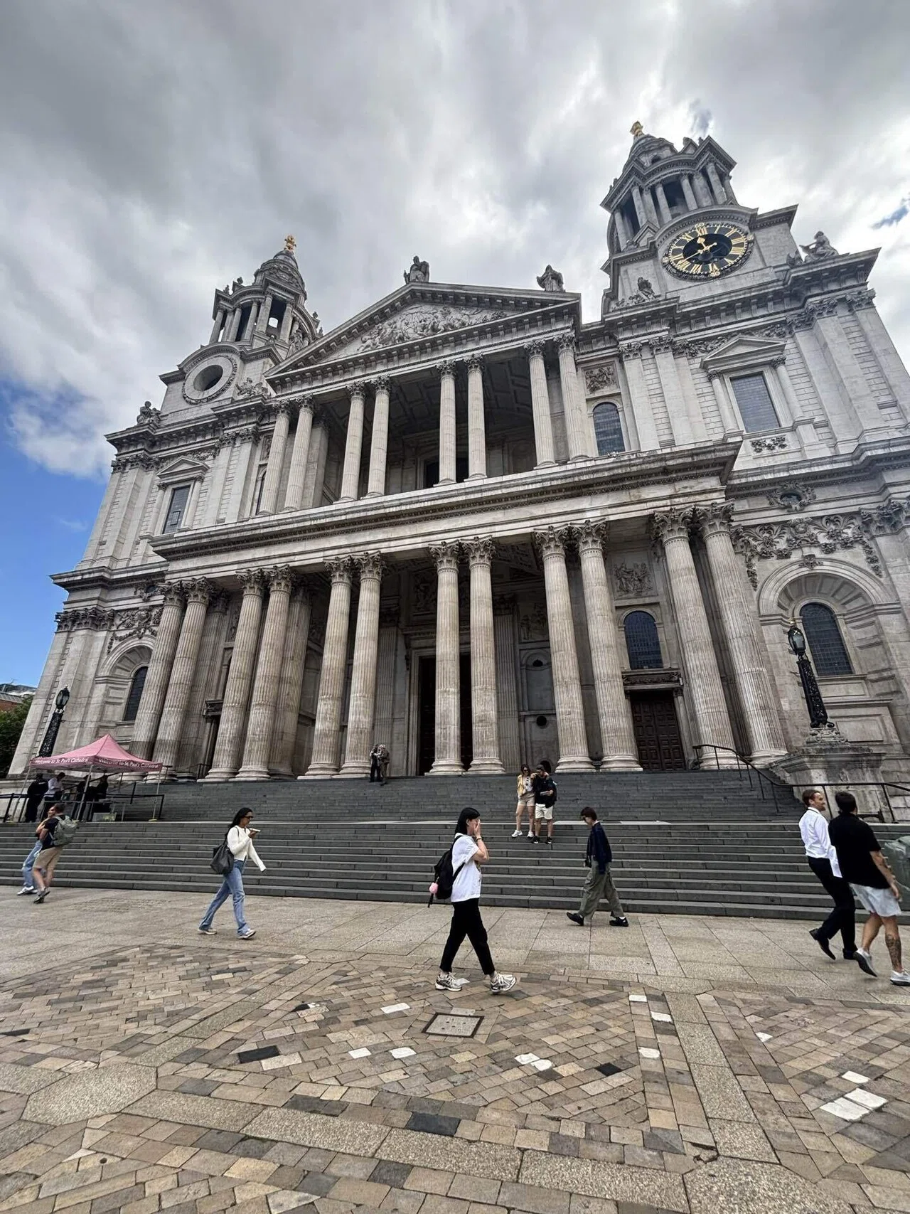 8月のイギリス旅行】2日目②ロンドンを歩く〜セントポール大聖堂と