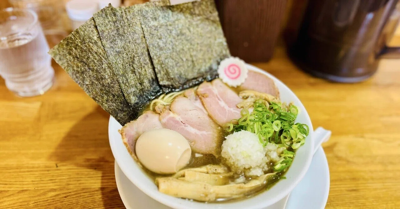 得製煮干しスープがクセになる！噂のまぐちゃんラーメンに初訪問｜bkun