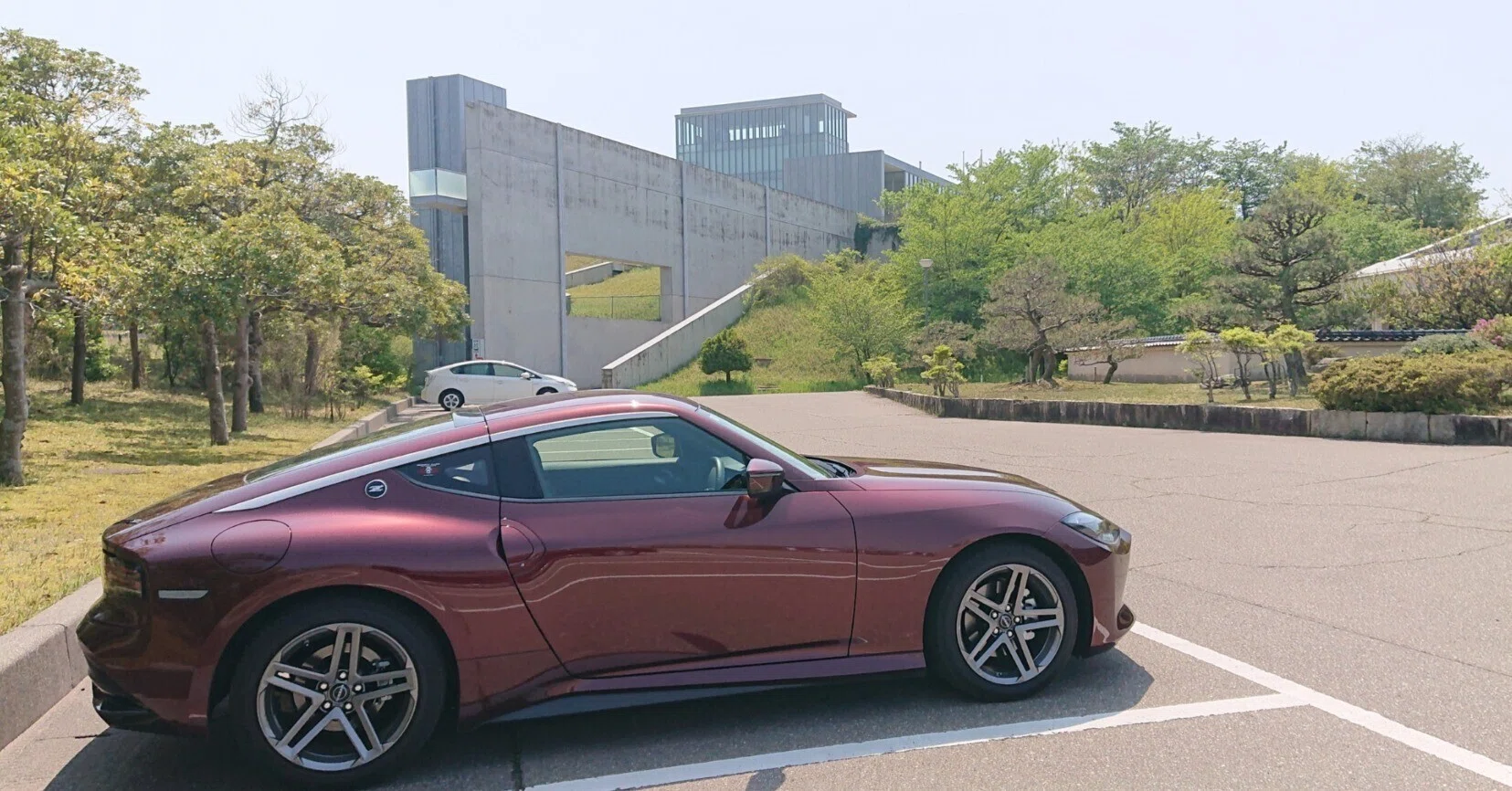 スポーツカーに乗るということ。18インチなRZ34の話。｜ぽつねん