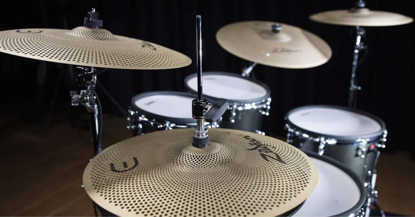 4xミュートシンバルステージ合金交換部品ドラムアクセサリードラムシンバル Pearl MT564/C-D #752 Matte Asphalt Black ドラムセット MIDTOWN 16”バスドラム 【シンバル 別売り】（新品）【楽器検索デジマート】