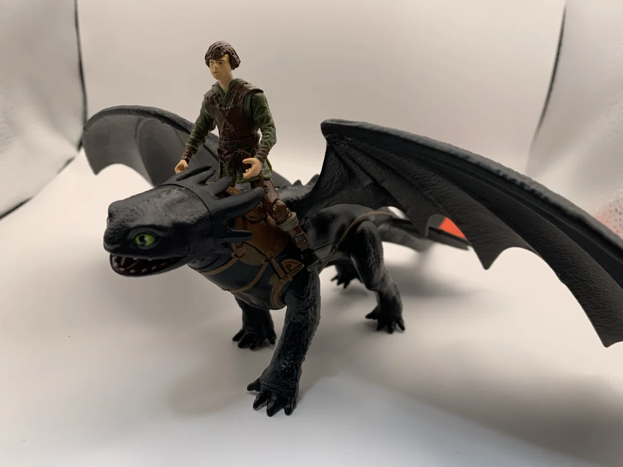 ヒックとドラゴン 実写映画版 フィギュア デッドリー デンジャー & アスティ 実写版『ヒックとドラゴン』アメトイ開封&レビュー｜鯨ヶ岬勇士