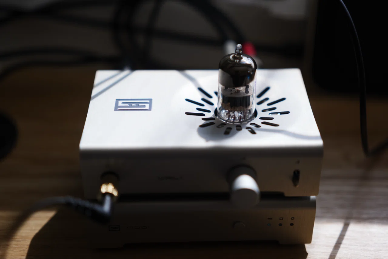 お手頃な真空管アンプを購入【Schiit Vali3】｜りょ