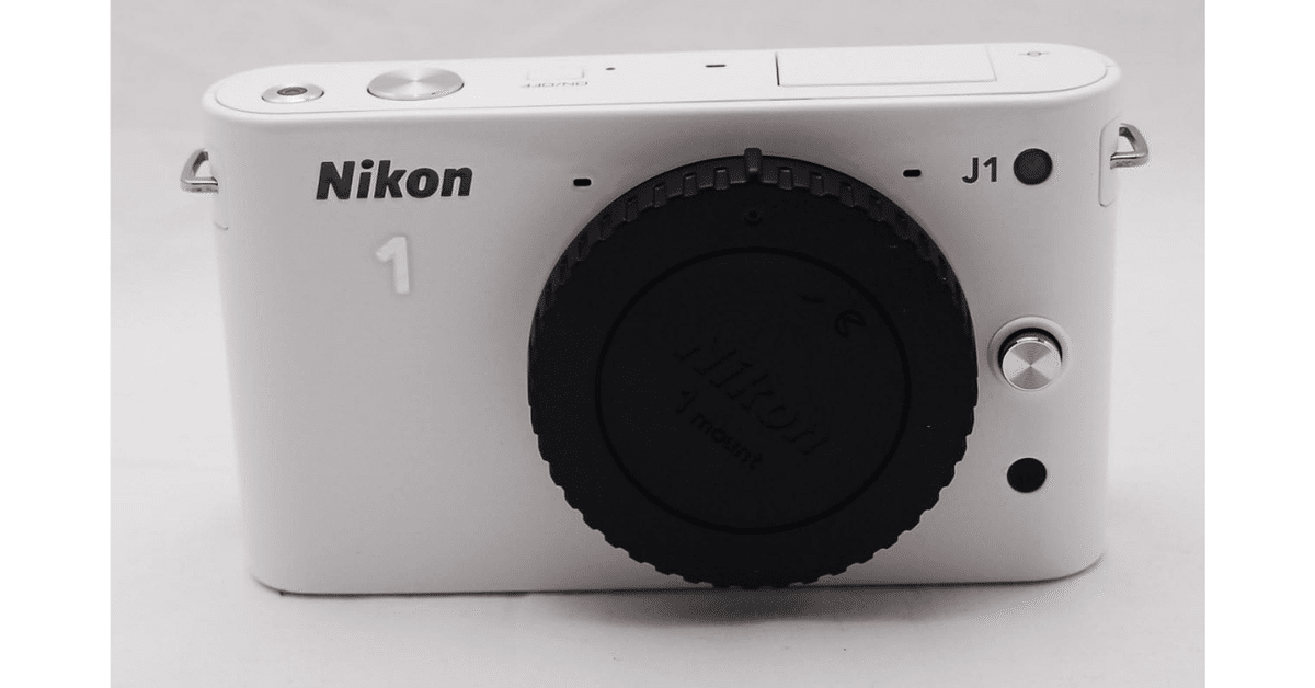 Nikon 1 J1 ホワイト 10-30mm 癖あり Nikon 1 J1 Mirrorless Digital Camera with 10-30mm VR Zoom