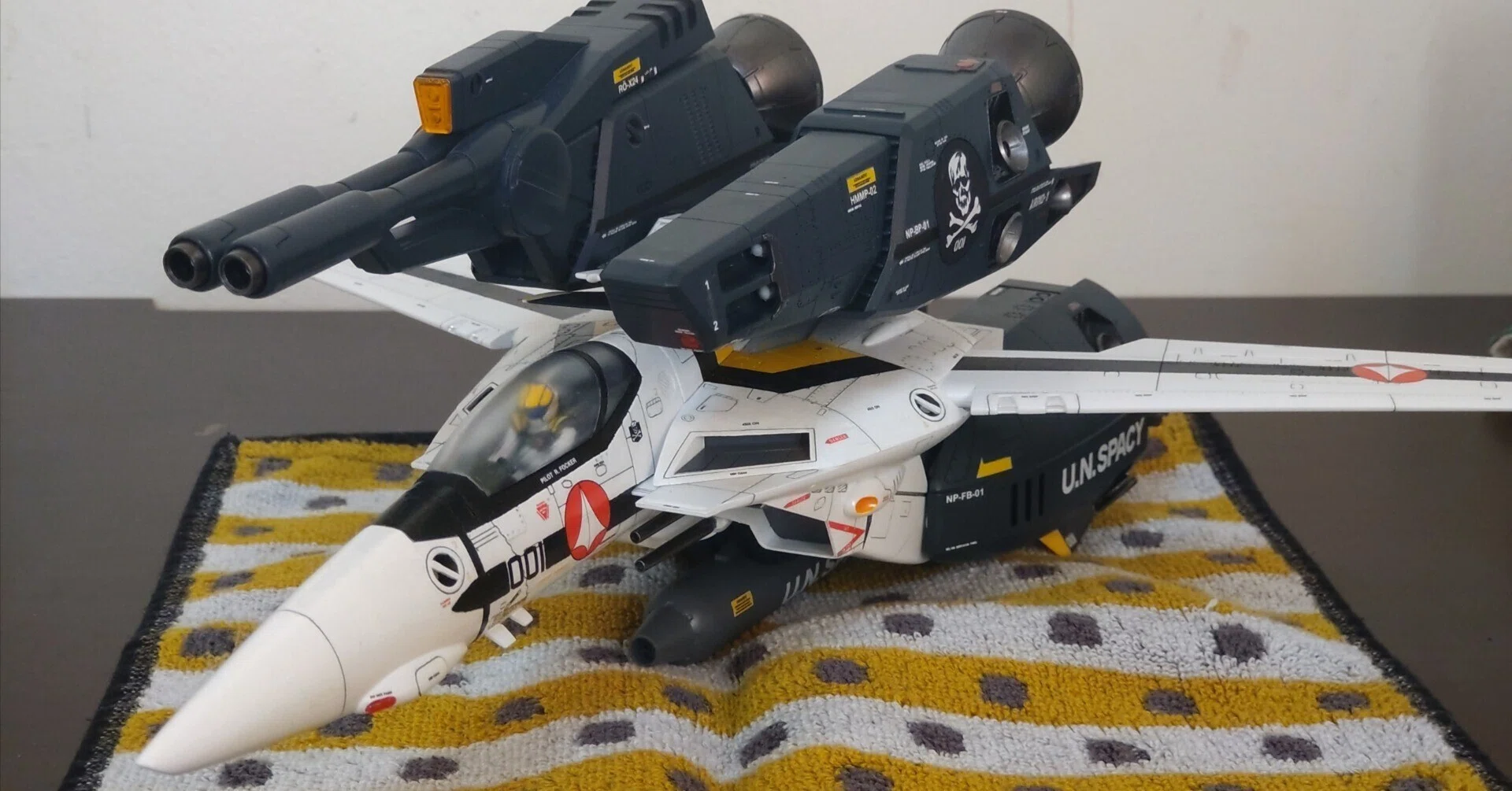 完全変形バルキリー　1／48 ハセガワ1/48 ストライクバルキリー製作記｜娘娘