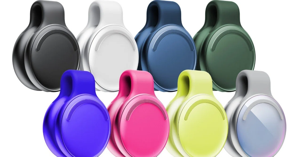 What is the trending AI pendant 