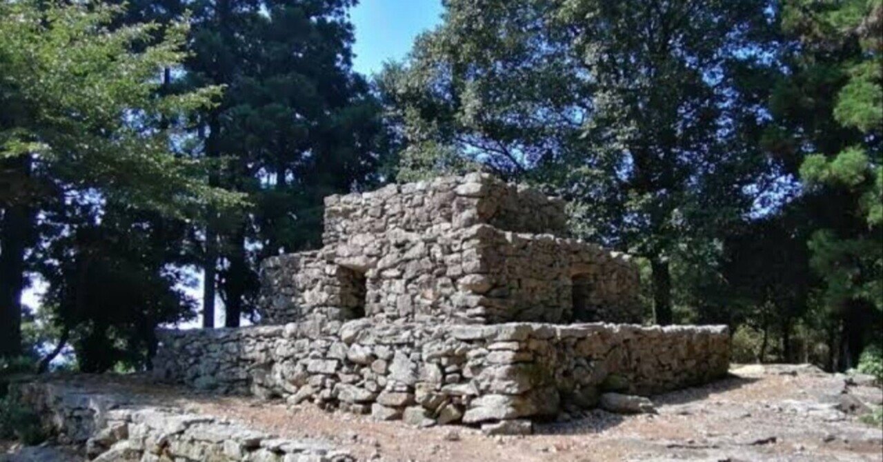 熊山遺跡 ― 古代からスピリチュアルまで、謎多き石積遺構🙂✨｜べーちゃん