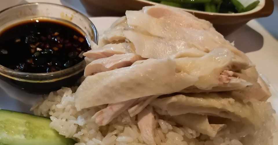 神田駅西口から徒歩1分 シンガポール料理屋 東京ガオマンガイ で絶品チキンライスを食す 清水 淳一 しみず じゅんいち Note